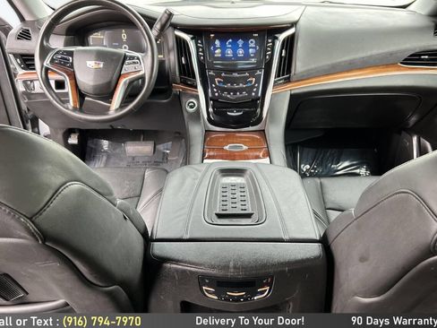 Used 2015 Cadillac Escalade 2WD image 17