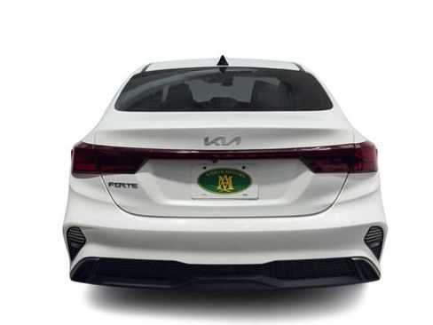 Used 2023 Kia Forte LXS image 3