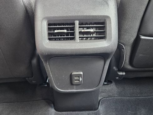 Used 2024 GMC Terrain SLE AWD/4WD image 27