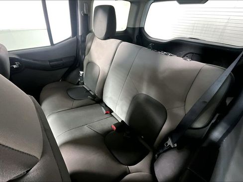 Used 2015 Nissan Xterra S image 26