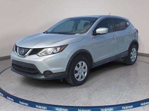 Used 2019 Nissan Rogue Sport S FWD image 1