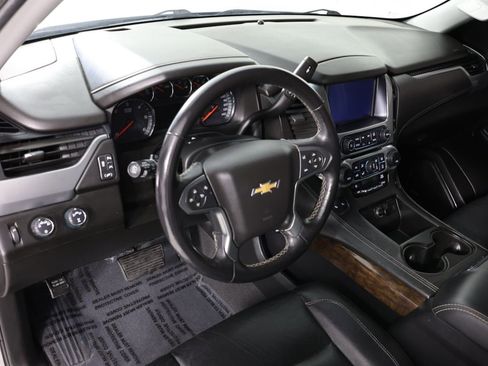 Used 2019 Chevrolet Suburban LT image 21