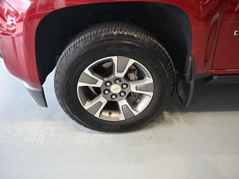 Used 2020 Chevrolet Colorado Z71 AWD/4WD image 29