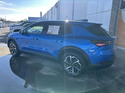 Certified 2025 Chevrolet Equinox EV LT w/ Comfort Package image 11