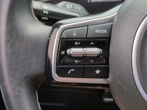 Certified 2025 Kia Sorento S FWD image 31