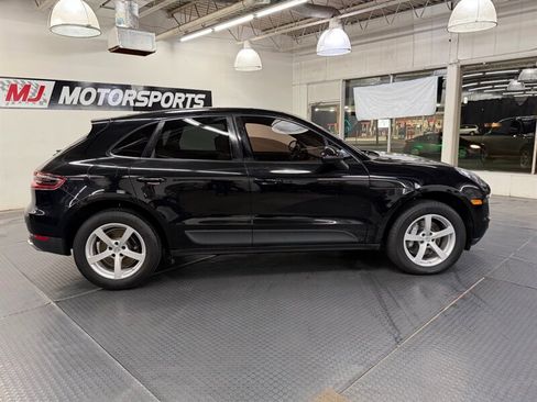 Used 2018 Porsche Macan image 10