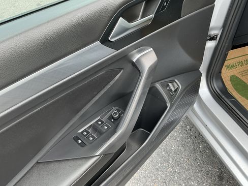 Used 2022 Volkswagen Jetta SE FWD image 7