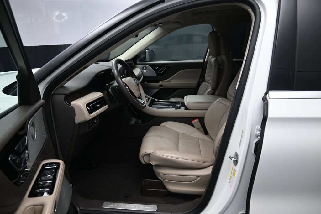 Used 2021 Lincoln Aviator Reserve w/ Equipment Group 201A AWD/4WD image 9