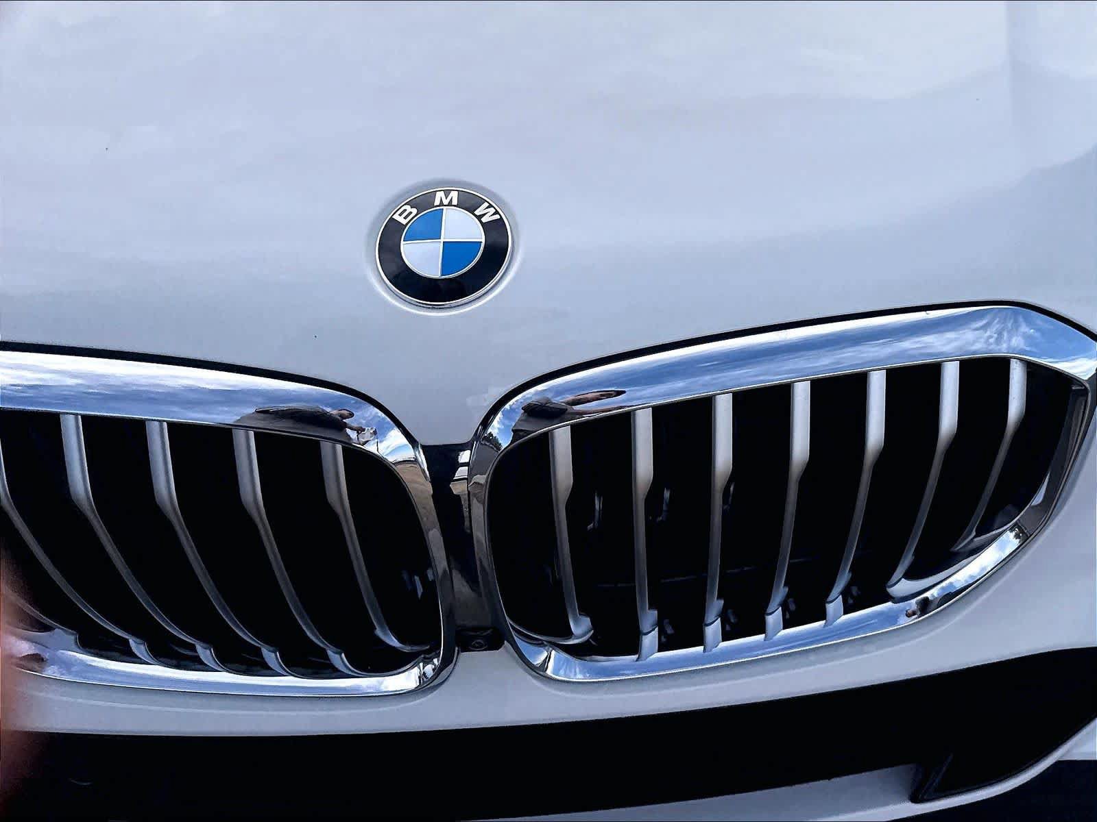 Used 2023 BMW X5 xDrive40i w/ M Sport Package AWD/4WD image 34
