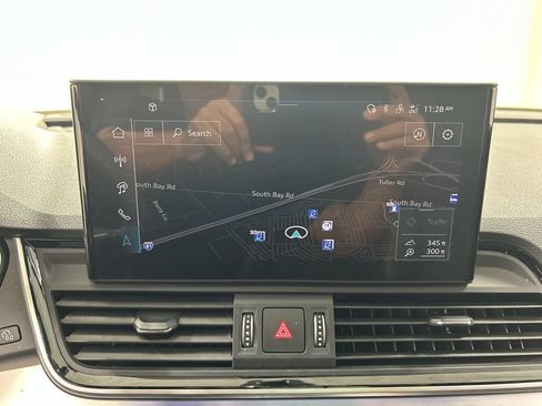 Used 2024 Audi Q5 e Prestige AWD/4WD image 16