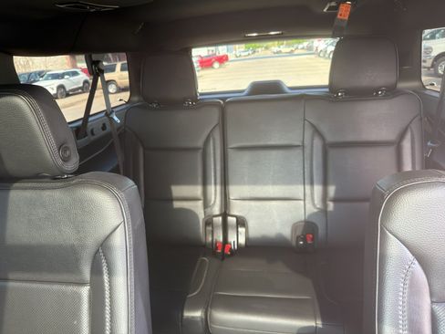 Used 2021 GMC Yukon XL Denali w/ Denali Premium Package AWD/4WD image 13