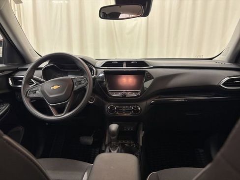 Used 2023 Chevrolet TrailBlazer LT w/ Convenience Package FWD image 17