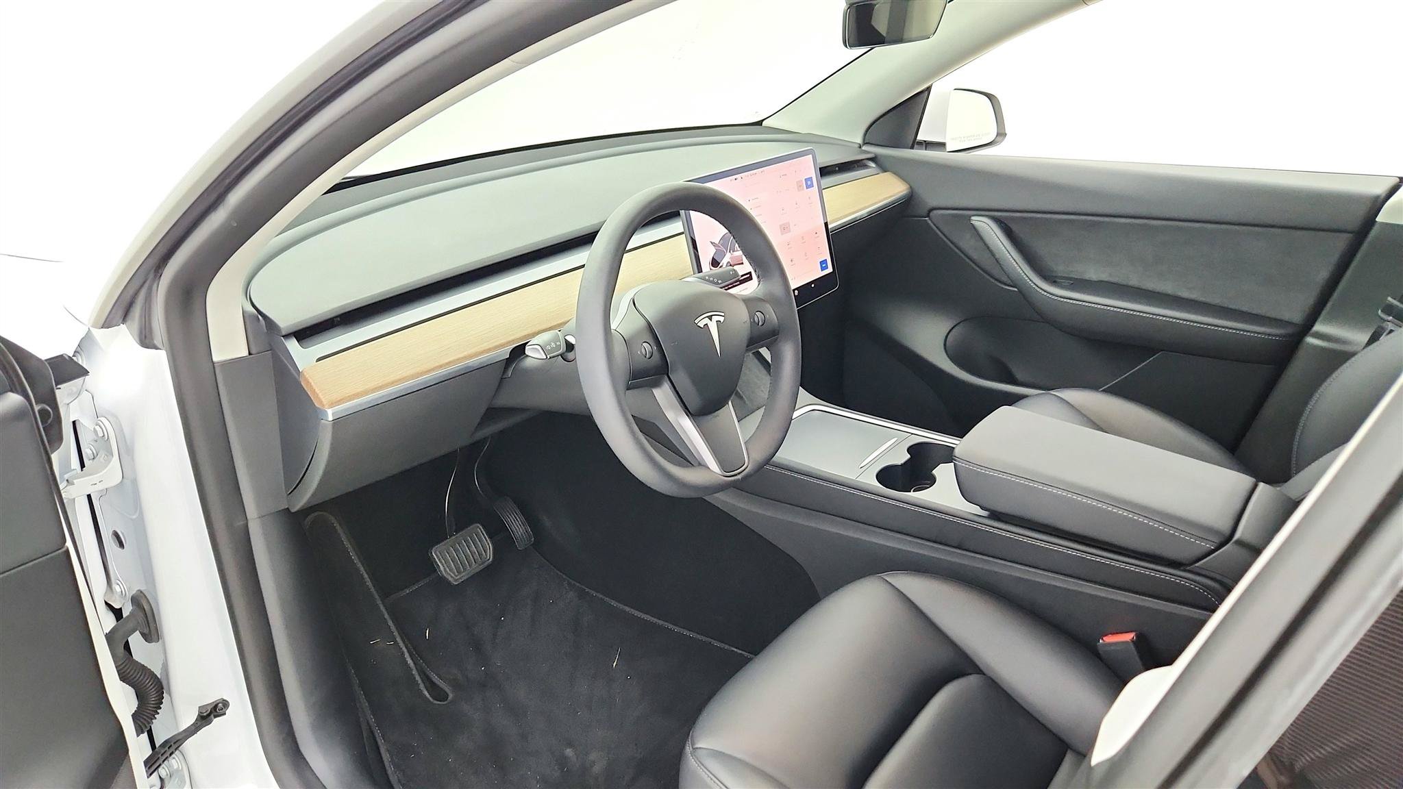 Used 2022 Tesla Model Y Long Range AWD/4WD image 10