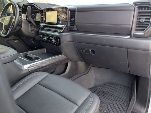 Used 2024 Chevrolet Silverado 3500 LTZ w/ LTZ Convenience Package image 30