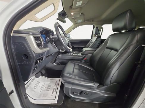 Certified 2023 Ford Expedition Max XLT image 9
