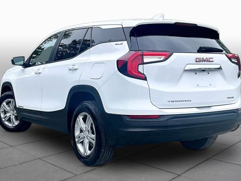 Used 2024 GMC Terrain SLE AWD/4WD image 12
