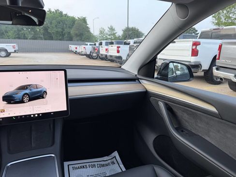 Used 2023 Tesla Model Y Long Range AWD/4WD image 20