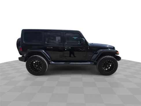 Used 2021 Jeep Wrangler Unlimited Sahara AWD/4WD image 9