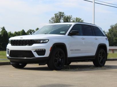 Used 2023 Jeep Grand Cherokee Limited w/ Black Appearance Package