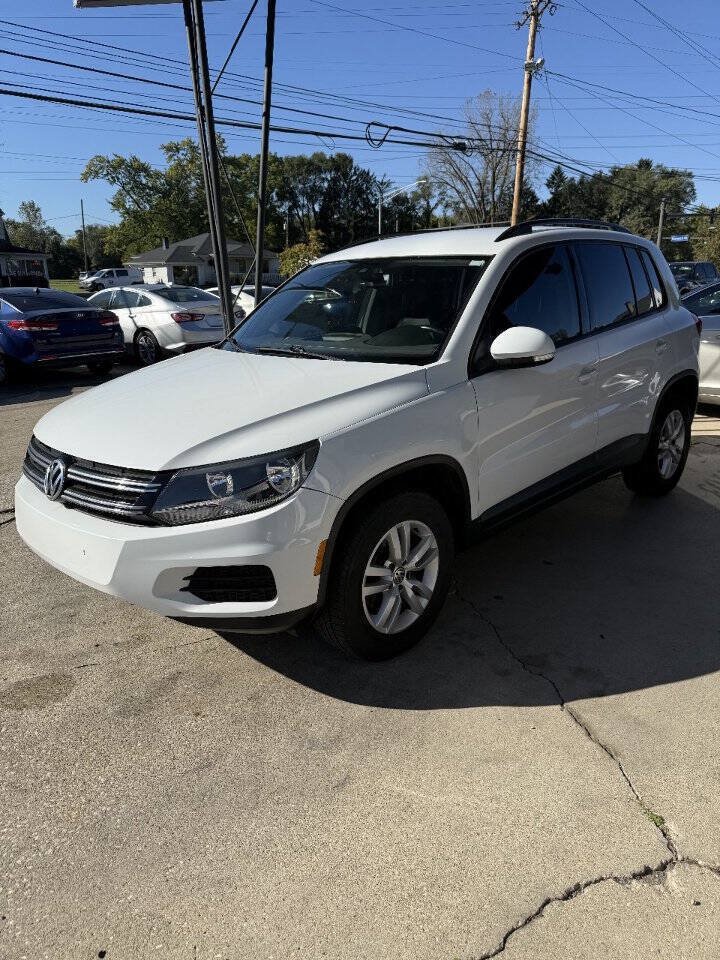 Used 2016 Volkswagen Tiguan S FWD image 4