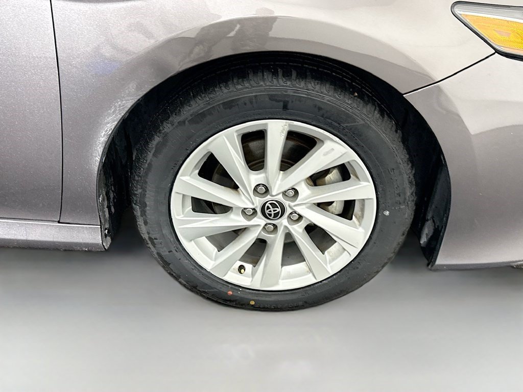 Used 2022 Toyota Camry LE FWD image 30