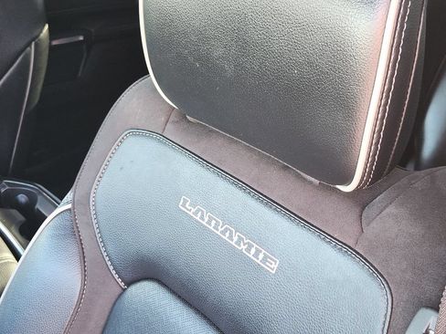 Used 2023 RAM 1500 Laramie AWD/4WD image 15