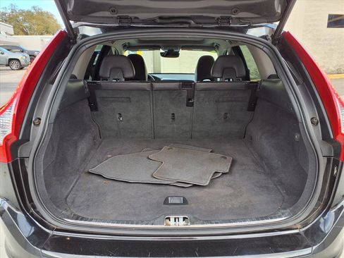 Used 2017 Volvo XC60 T5 Inscription w/ Preferred Option Package image 15