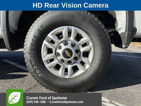 Used 2025 Chevrolet Silverado 2500 LT w/ Convenience Package image 9