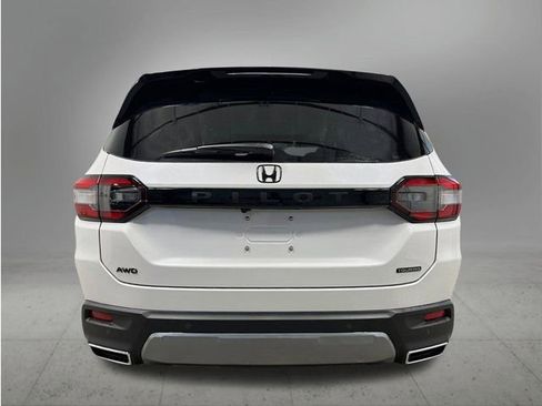 New 2026 Honda Pilot image 4