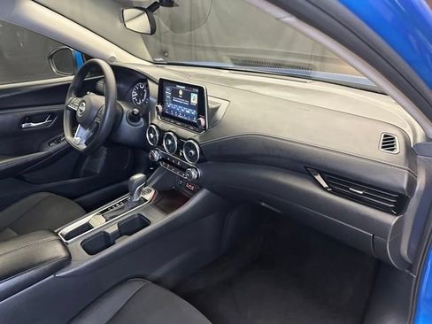 Used 2024 Nissan Sentra SV FWD image 17