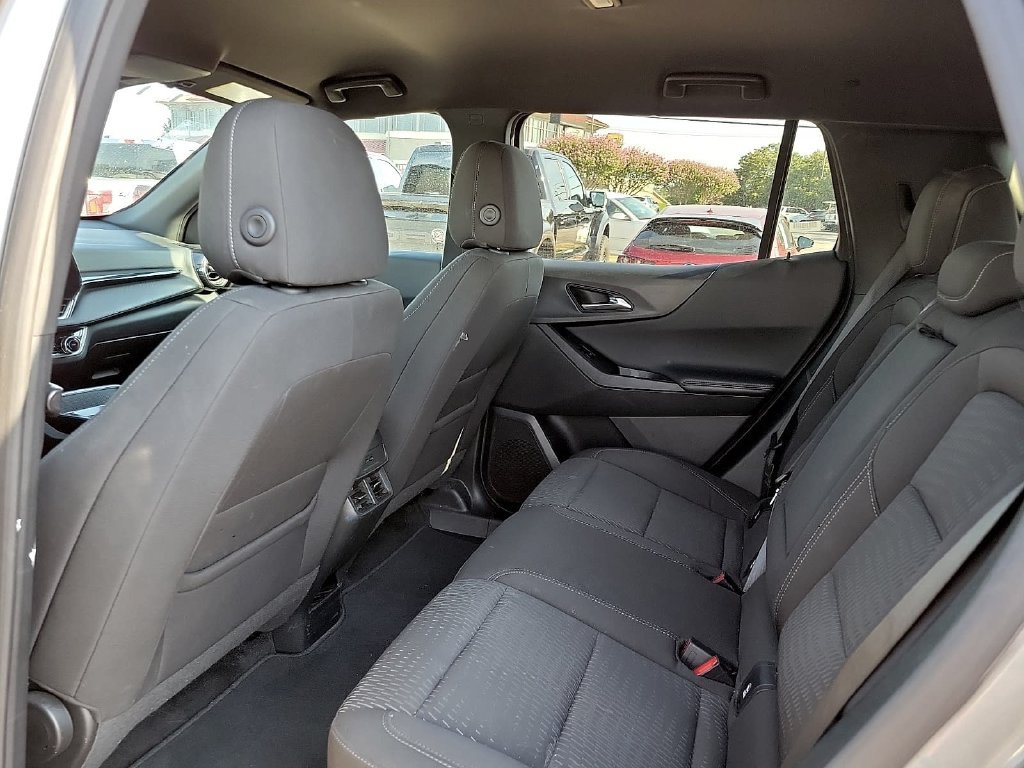 Used 2025 Chevrolet Equinox LT AWD/4WD image 9