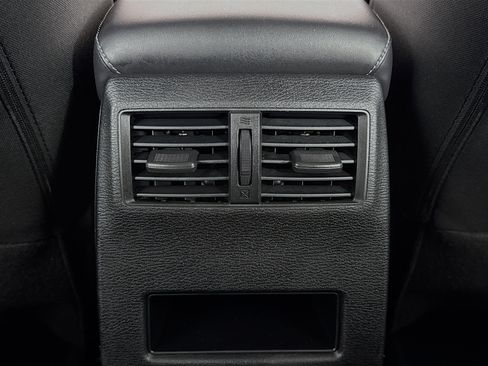 Used 2023 Mitsubishi Outlander ES FWD image 23