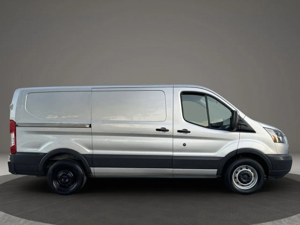 Used 2015 Ford Transit 150 130 Low Roof RWD image 9