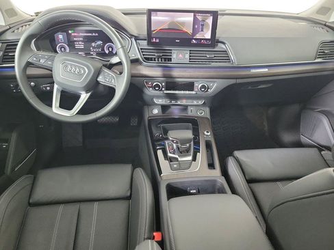 Used 2023 Audi Q5 e Prestige w/ Prestige Package AWD/4WD image 17