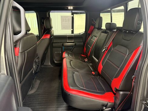 Used 2019 Ford F150 Lariat w/ Equipment Group 502A Luxury AWD/4WD image 18
