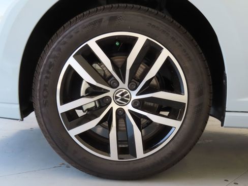 New 2025 Volkswagen Jetta SE image 26