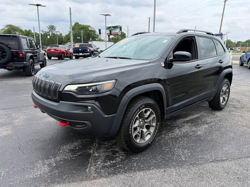 Used 2022 Jeep Cherokee Trailhawk w/ Trailer Tow Group AWD/4WD image 3