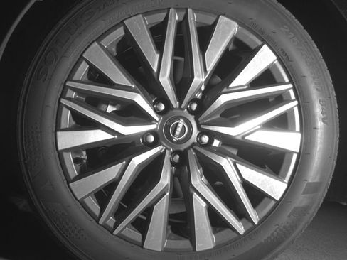 Used 2025 Nissan Altima 2.5 SV image 12