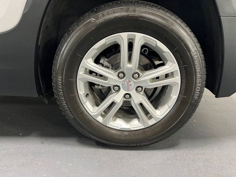 Used 2023 GMC Terrain SLE w/ Driver Convenience Package image 19