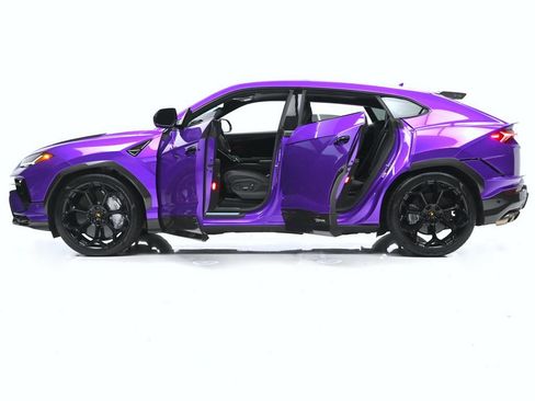 Used 2024 Lamborghini Urus Performante AWD/4WD image 31