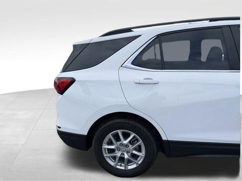 Used 2024 Chevrolet Equinox LT image 4