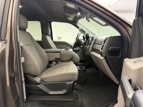 Used 2017 Ford F250 XLT w/ XLT Premium Package AWD/4WD image 22
