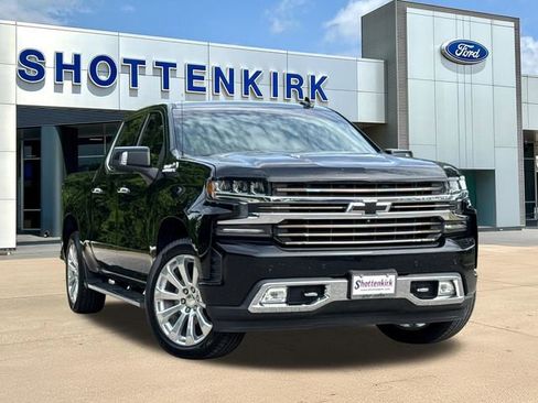 Used 2019 Chevrolet Silverado 1500 High Country w/ Technology Package AWD/4WD image 1