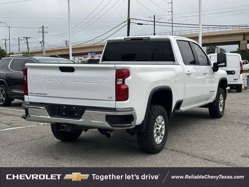 Used 2024 Chevrolet Silverado 2500 LT w/ Convenience Package image 3