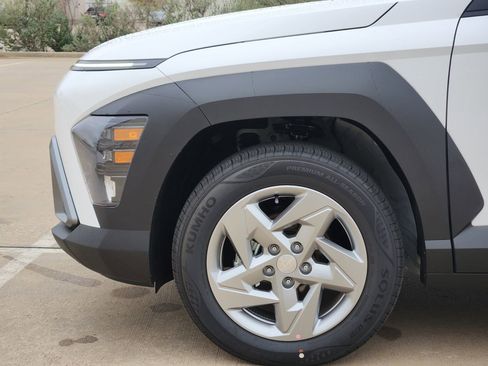 New 2026 Hyundai Kona SE image 5