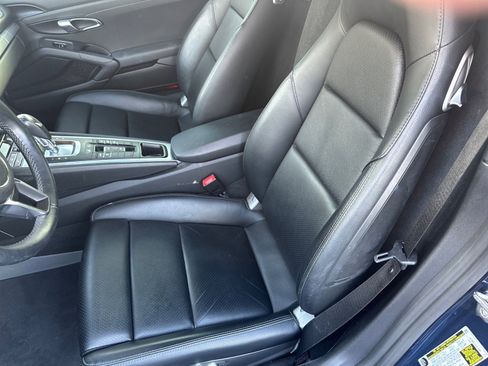 Used 2019 Porsche 718 Boxster image 17