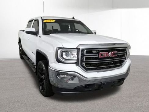 Used 2017 GMC Sierra 1500 SLE image 3