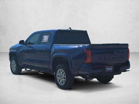 Used 2025 Toyota Tacoma SR5 image 7