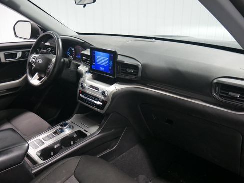 Certified 2022 Ford Explorer XLT image 15