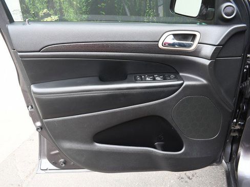 Used 2015 Jeep Grand Cherokee Altitude image 13